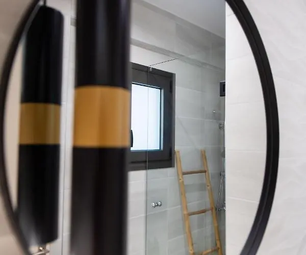 Konstantinos Seaside View Apartamento Nikiana