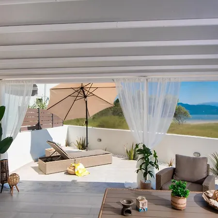 アパート Konstantinos Seaside View ニキアナ