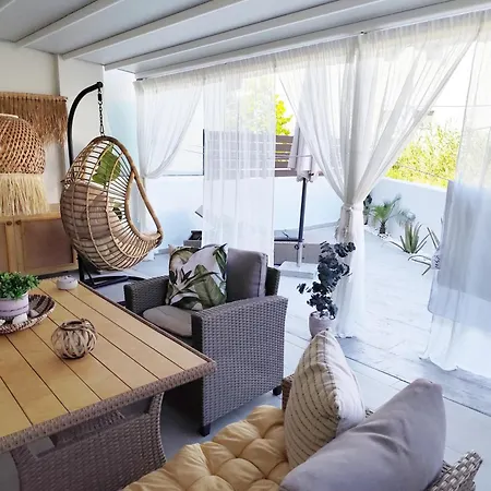 Konstantinos Seaside View Apartament Nikiana